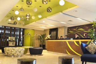 Bonnet Hotel Surabaya - Surabaya - 8