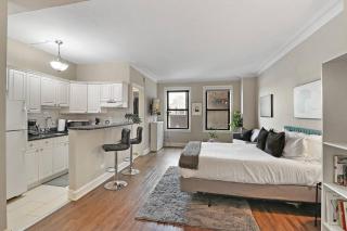 Prime & Fully Furnished Studio Apartment - Windermere 609 - Chicago - 5