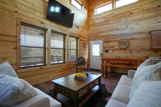 Exquisite Modern Lux Cabin Hot Tub FirePit Games - - 1