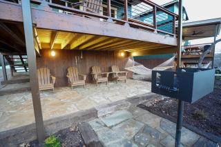 CampQYB- Modern Lux Cabin Hot Tub FirePit Games - - 4