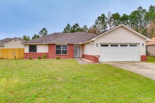 Pet-Friendly Home with Yard - 8 Mi to Perdido Keys! - Pensacola - 9