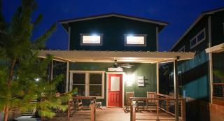 Lake Bridgeport - Spacious Cabin Hot Tub FirePit - - 7