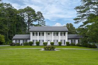 Mansion With Private Pool Basketball & Tennis courts - 5