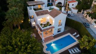 VACATION MARBELLA I Villa Nadal, Private Pool, Lush Garden, Best Beaches at Your Doorstep - Marbella - 4