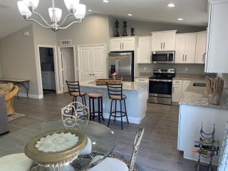 Modern and comfortable new home with hot tub - Fort Pierce - 3