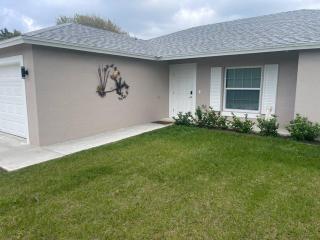Modern and comfortable new home with hot tub - Fort Pierce - 7