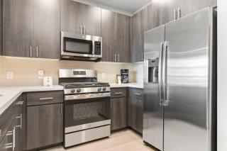 3BR Cozysuites RORO Pool, Pets, Parking 7&13 - Phoenix - 2