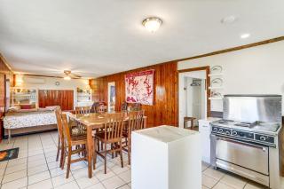 Arkansas Cabin with Deck Less Than 1 Mi to Norfork Lake - Henderson - 3