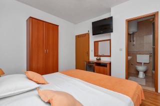 Apartments by the sea Igrane, Makarska - 20373 - 4