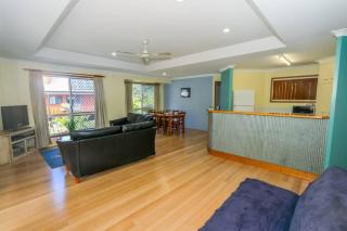 McLeods - Three-Bedroom, Pet-Friendly Coastal Escape in Central Agnes Water - Agnes Water - 5