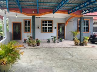 Rerama Homestay Langkawi 5 minutes driving to Chenang Beach, kitchen, Wifi, parking, village vibes - Pantai Cenang - 6