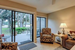 Updated luxury two bedroom The Greens Condo New Baths walk in shower Nice Kitchen Golf Views - Hilton Head Island - 9