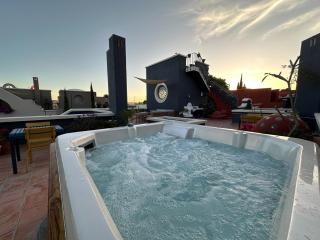 Rooftop Jacuzzi! Country-style 4 Bedroom Cottage - San Miguel de Allende - 1