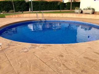 Apartamento con Patio Privado, Piscina Comunitaria y Parking en Miami Playa - ES-9-169 - Les Planes del Rei - 7