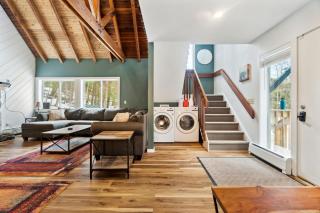 Hot Tub Sauna Firepit Nespresso Huge TV - Killington - 3
