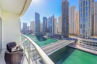FIRST CLASS 2BR with Exquisite Full Marina View - Dubai - 2