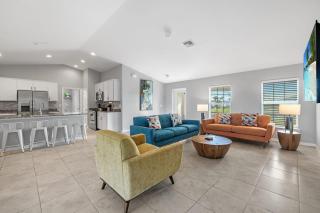 The Cape Escape Pet-Friendly Sleeps 7 - Cape Coral - 0