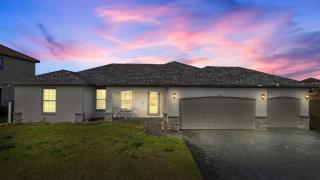 The Cape Escape Pet-Friendly Sleeps 7 - 9