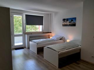 Chic Apartment with Balcony - Gelsenkirchen - 8