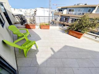 Penthouse with Large Terrace close to Seafront - 8