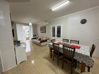 Praia De Palmas, apartamento 2 quartos, completo próximo a praia e todo comercio - Governador Celso Ramos - 3