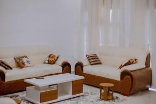 KIBAGABAGA 4 BEDROOMS VILLA - Kigali - 7