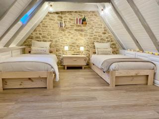 Montignac-Lascaux - Les Pierres De Lascaux - 4