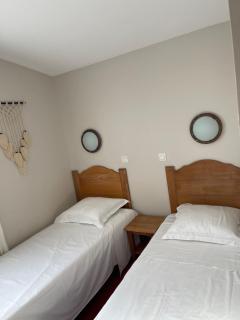 Lac Mondésir the little house and its Bastide - 1