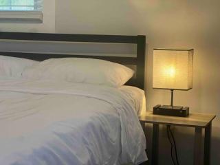 Stay with Jay - Quarta Suite - Cleveland - 2