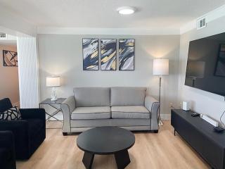 Shoreline Towers 2086 - 3