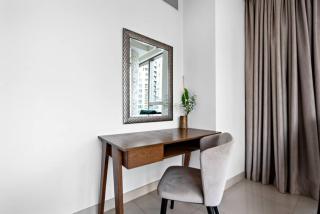 Elegant Burj View Flat Metro Access, Great Amenities - Dubai - 5