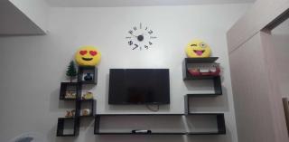 1 Bedroom Cozy Condo Unit with Netflix & Free Wifi in Trees Residences - 9