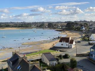 Appartement SUPERBE VUE MER avec terrasse-véranda, WIFI, à TREGASTEL - Réf 90 - Trégastel - 2
