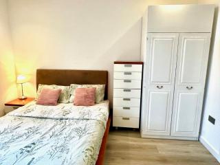 Spacious en-suite private bath and kitchen Studio Flat Canary Wharf No 3 - London - 7