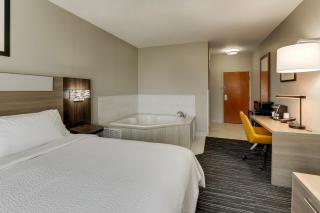 Holiday Inn Express Hotel & Suites Bryan-Montpelier by IHG - Holiday City - 1