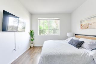 Spacious, Comfortable, and Central Condo - Los Angeles - 5