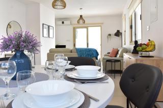 Palm Village Escape - 2