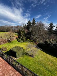 Hilltop walkers paradise with a view, sleeps 10 - Fernhurst - 3