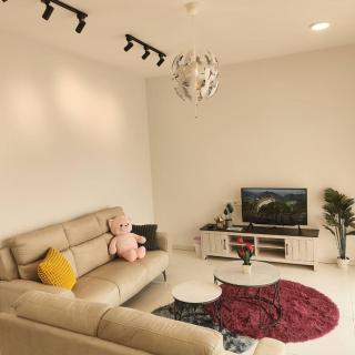 金海湾@DangaBay YI JIA Homestay3房2厕顶楼豪华版4-12人适合家庭入住 - Johor Bahru - 0