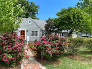 Clamalot. 3 BR Historic Beaufort NC Cottage - Beaufort - 0