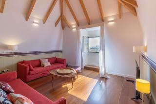 King bed suite, loft with 3WC, AC & self-check-in. - Lissabon - 6