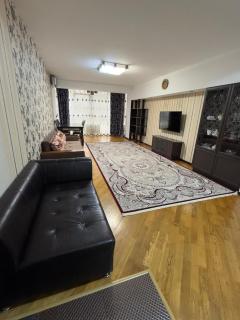 Уютная 3х комнатная квартира в Золотом Квадрате - Almaty - 0