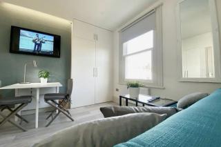 Apt 05 Stylish Studio Steps from Sea, Bars & Promenade - Brighton & Hove - 9