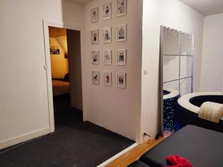 Chambre spacieuse privée avec Jaccuzi - 2