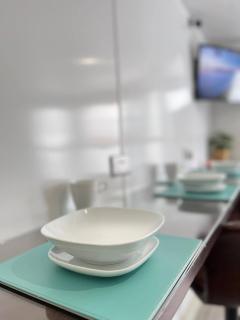 Apt 12 Luxury Living Chic Studio Steps from Beach - Brighton & Hove - 1