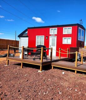 Romantic Tiny home with private deck - Apple Valley - 3
