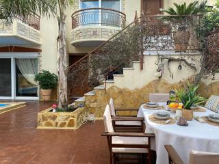 Pool Garden House near the Sea - Vari - 4