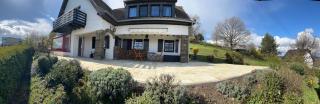 Eifel Landhaus Panoramablick unter der Burg Olbrück mit Sauna Hottub großer Terrasse und Garten Ideal für Familien - Niederdürenbach - 0