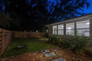 Modern Home Near UF, Stadium - Private Gazebo - Gainesville - 2