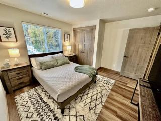 Ski-in/Ski-out Townhouse on Whitefish Mountain - Whitefish - 2